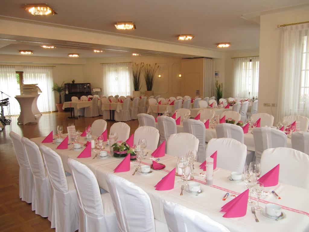 Hotel Gasthof Am Selteltor Wiesensteig Eksteriør billede